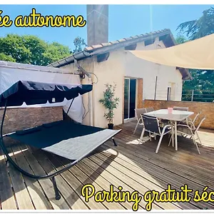 https://beau-t3-en-duplex-terrasse-et-parking-bien-place.midi-pyreneeshotels.com