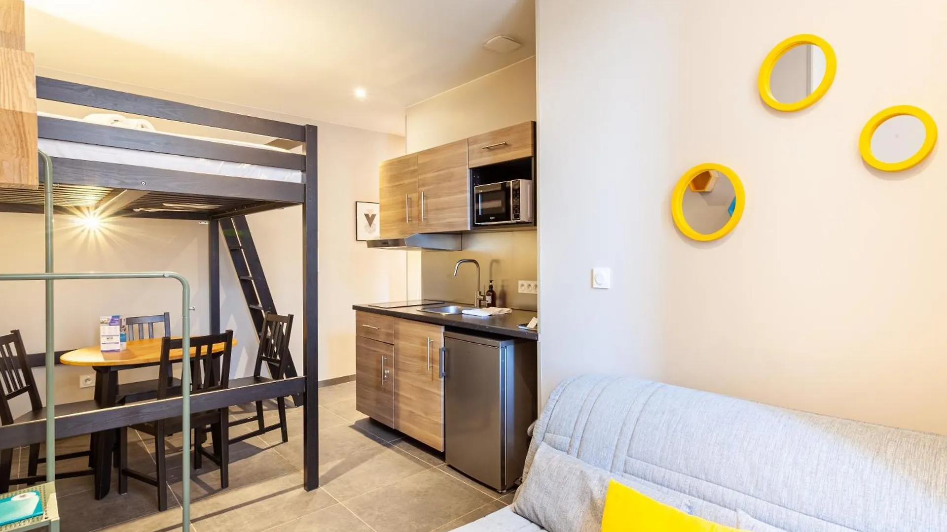 Ruby Apartamento Lyon 0*,  França